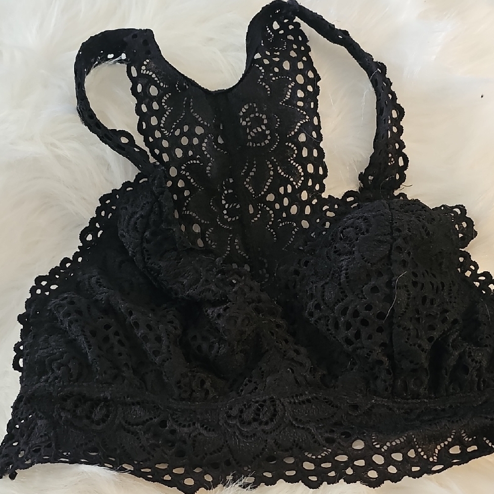 Poof! Black Lace Racerback Bra‎ Size Meduim.